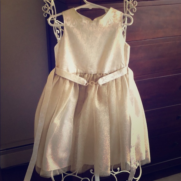 Formal gold dress for little girl - Picture 1 of 6